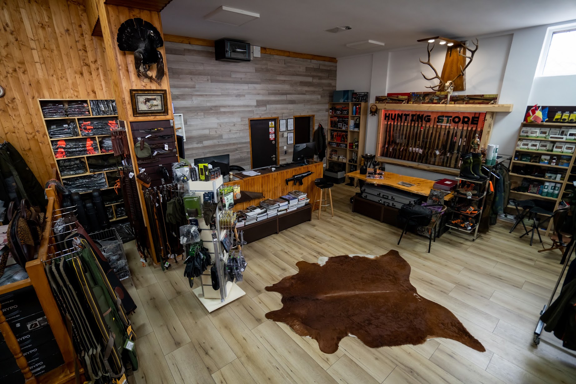 Hunting Store